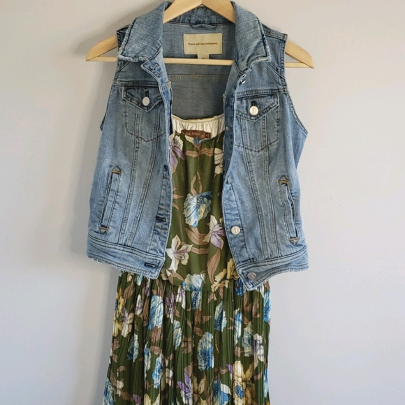 Tank Floral Dress Pleated Bottom - Picture 8 of 8